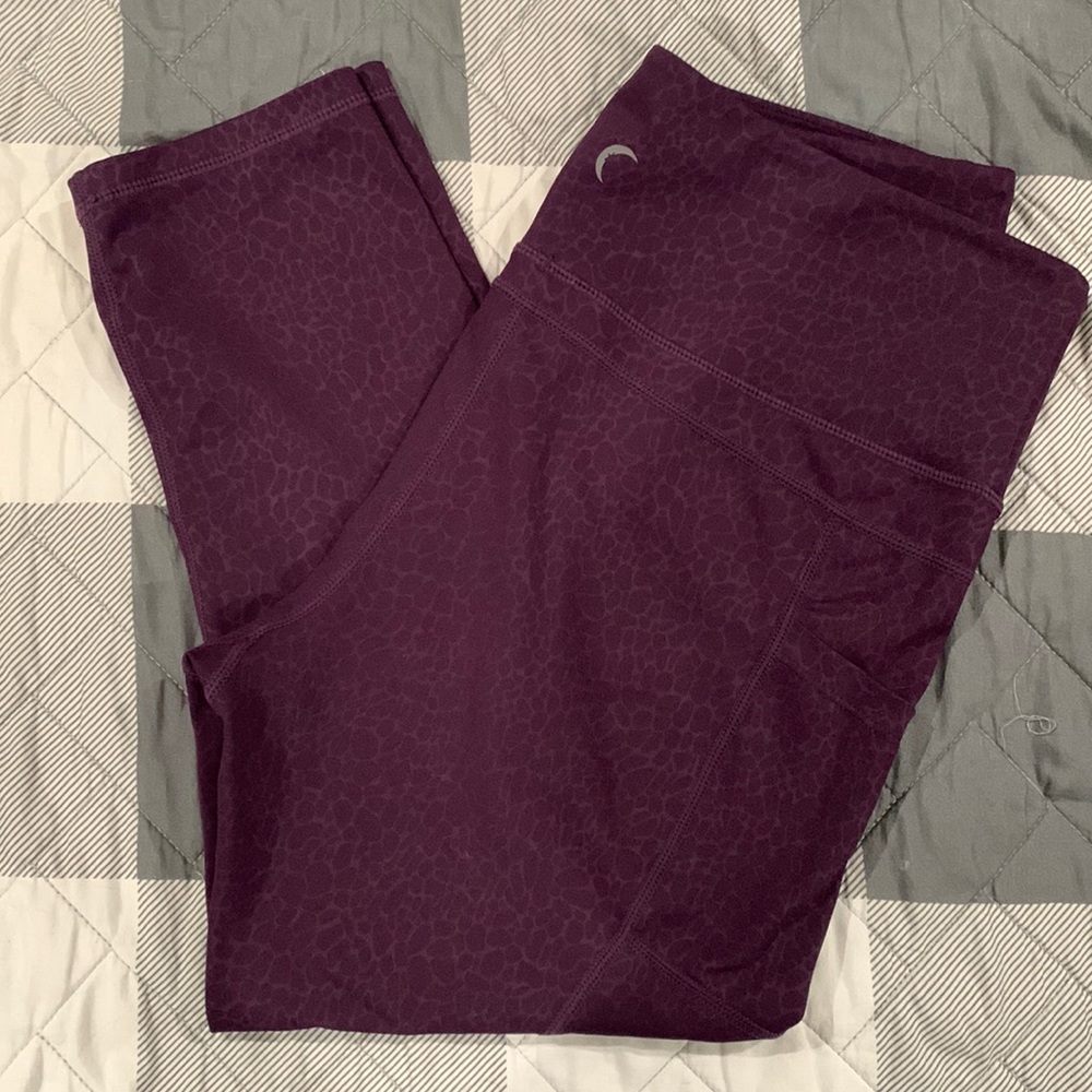 Zyia crop leggings